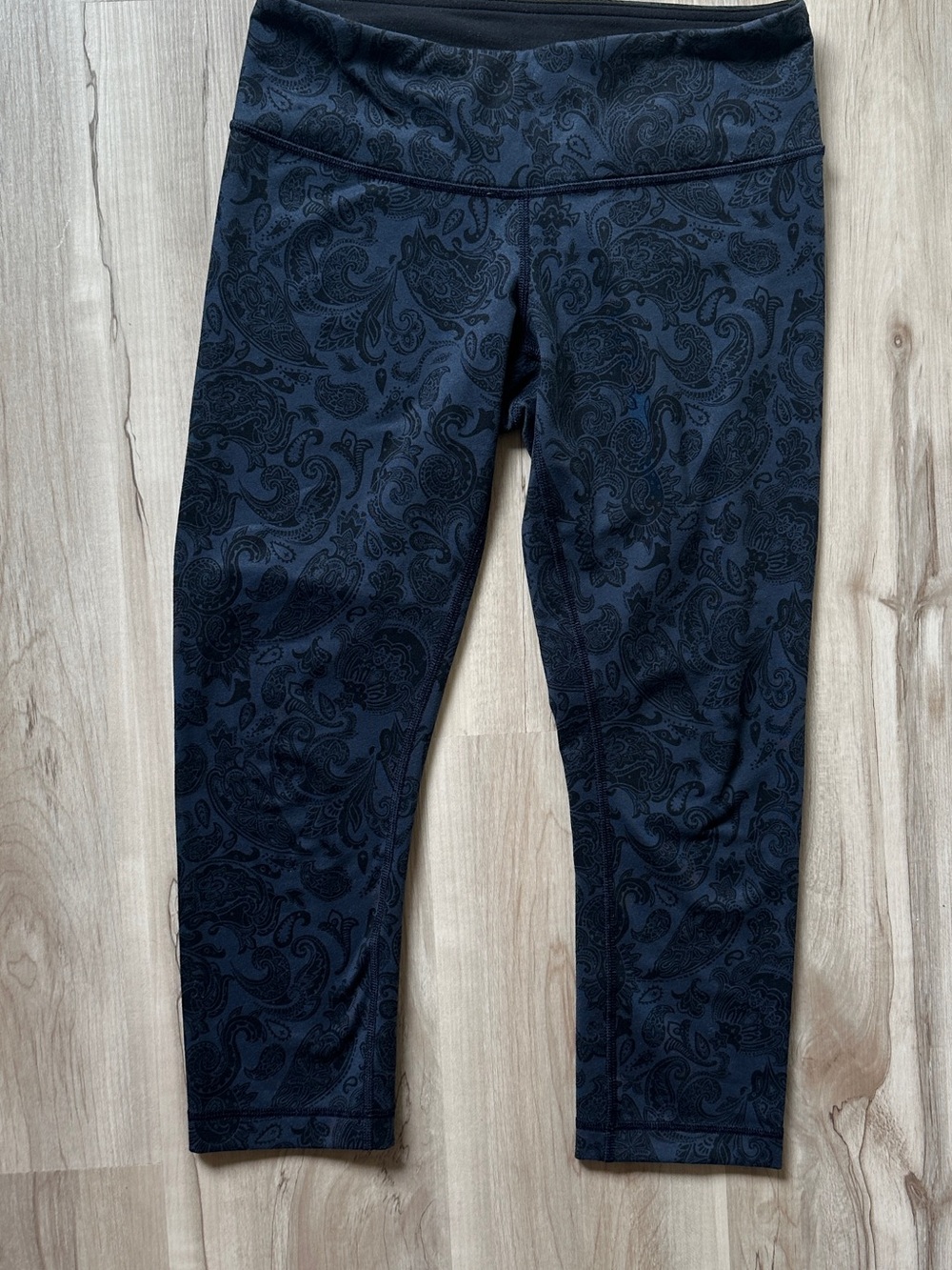 Lululemon Wunder Under Crop Leggings Paisley Size 6
